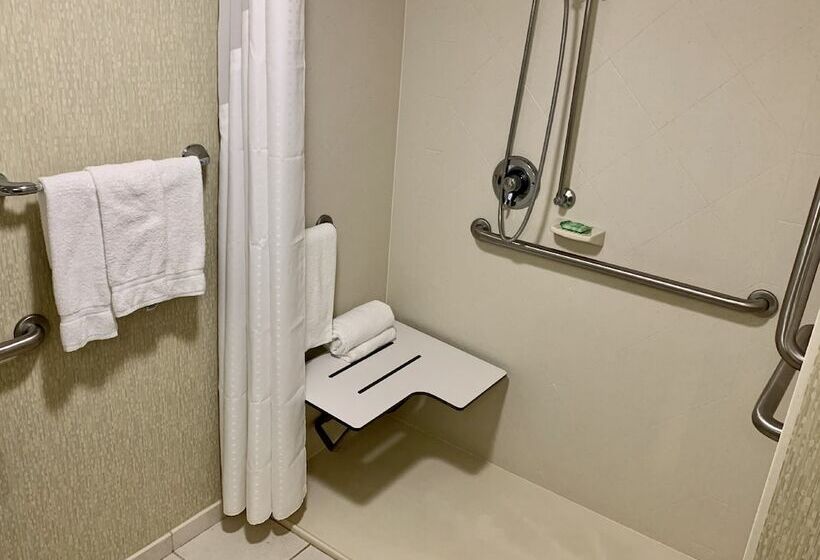 اتاق استاندارد با تخت دوبل, Holiday Inn & Suites Virginia Beach   North Beach, An Ihg
