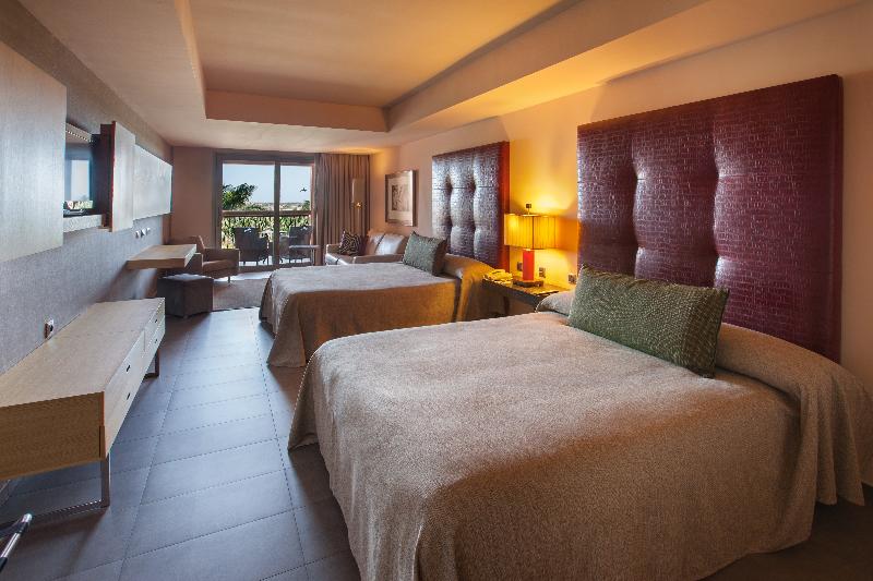 اتاق استاندارد با تخت بزرگ, Holiday Inn & Suites Virginia Beach   North Beach, An Ihg
