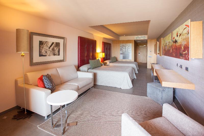 اتاق استاندارد با تخت بزرگ, Holiday Inn & Suites Virginia Beach   North Beach, An Ihg