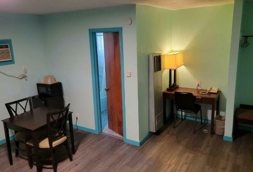 חדר אקונומי, Trade Winds Motel