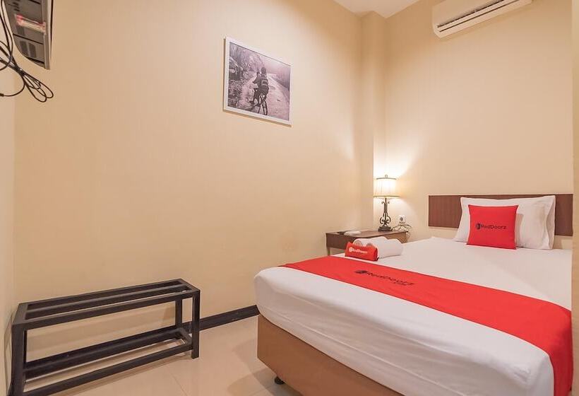 스탠다드 싱글 룸, Reddoorz At H Agus Salim Street Pontianak