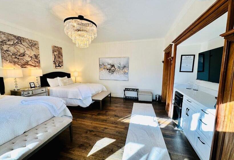 디럭스 4인 룸, Bespoke Inn Flagstaff
