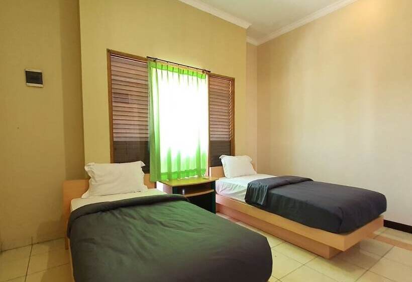 Quarto Estandar, Candi Panggung Family Guest House Syariah