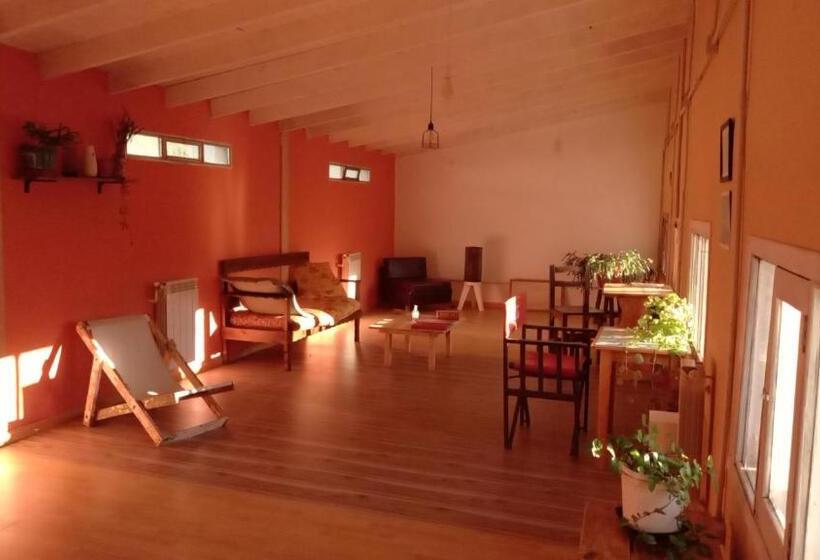 اتاق لوکس, Hostel Yatel