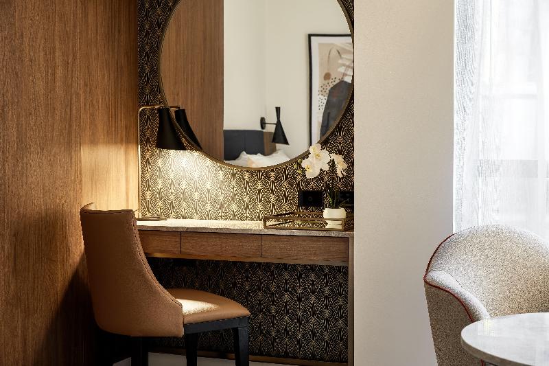 Premium Room City View, Crowne Plaza Sydney Darling Harbour, An Ihg
