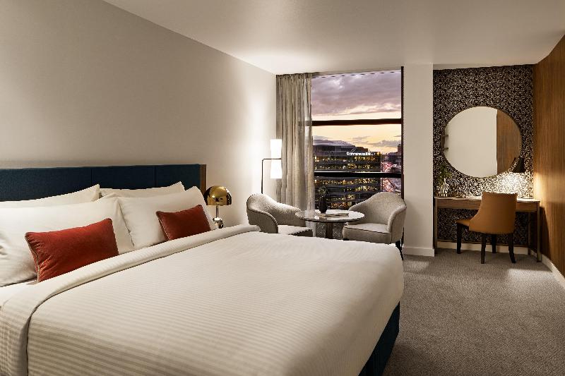 Premium Room City View, Crowne Plaza Sydney Darling Harbour, An Ihg