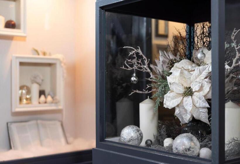 اتاق استاندارد با تخت بزرگ, Nihonbashi Little Chapel Christmas