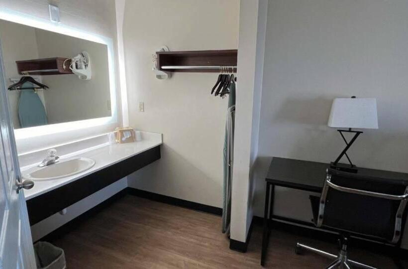 غرفة قياسية سرير كينج, Motel 6 Georgetown, Sc Marina