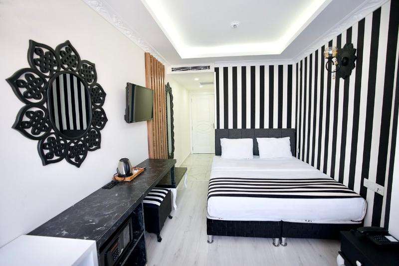 اتاق لوکس, Cnr İnci
