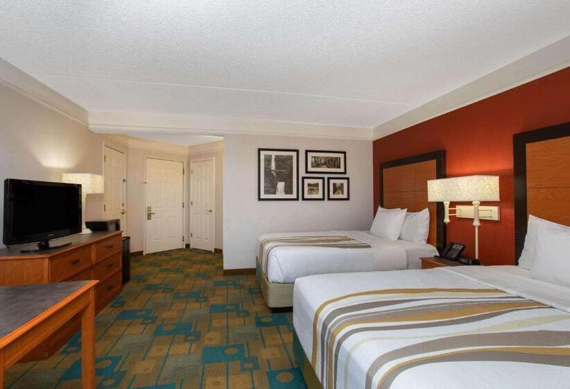 Номер Deluxe, La Quinta By Wyndham Denver Southwest Lakewood