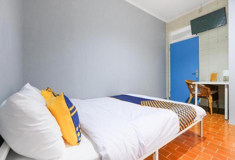 Deluxe Zimmer, Spot On 2281 Omajo