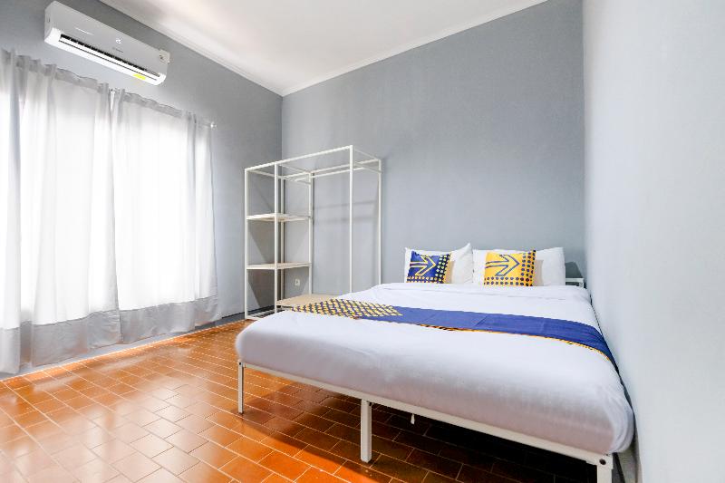 Deluxe Zimmer, Spot On 2281 Omajo