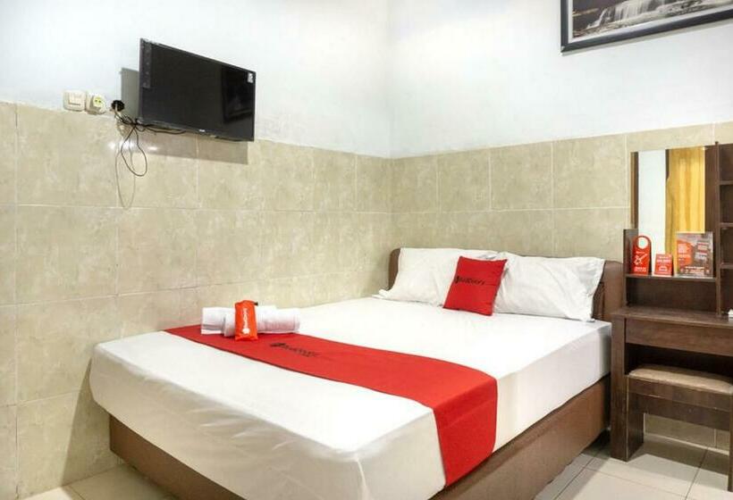 Номер Стандарт, Reddoorz @ Hotel Surabaya Sumenep