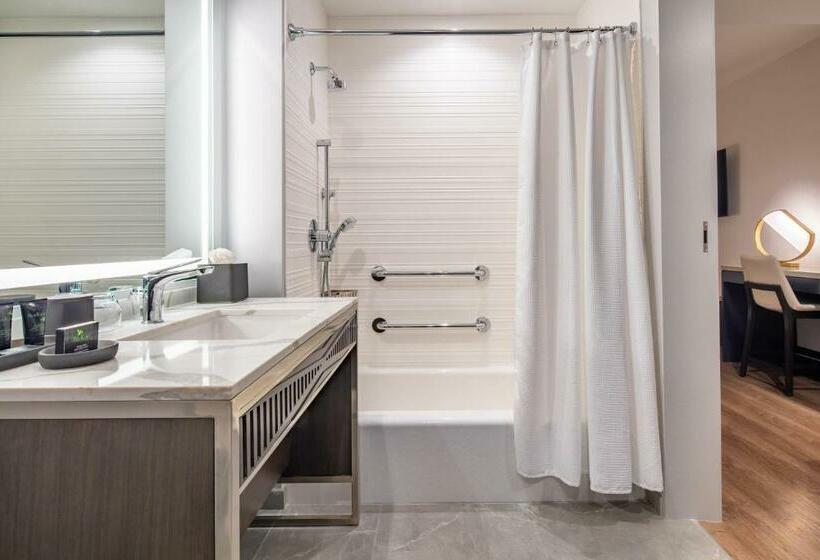 身障者適用キングサイズベッドルーム, Hyatt Centric Las Olas Fort Lauderdale