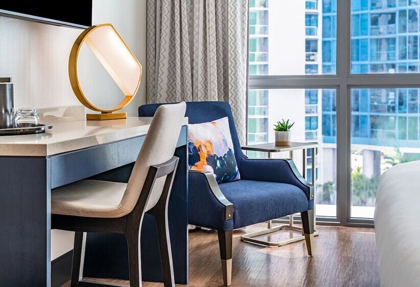 キャビン, Hyatt Centric Las Olas Fort Lauderdale