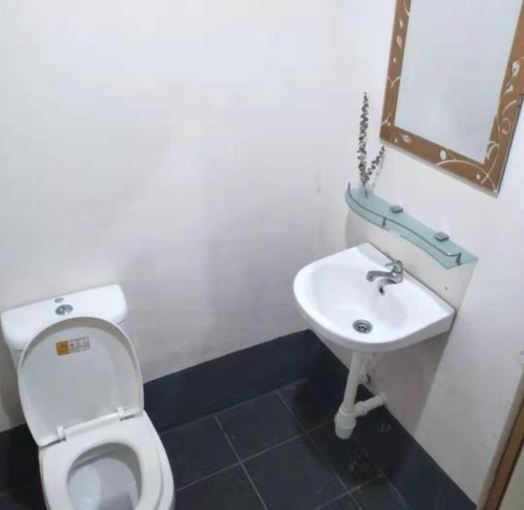 اتاق استاندارد سه نفره, Motel Kampung Kuah