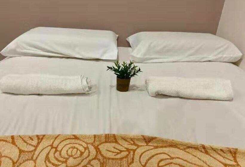 اتاق لوکس چهار تخته, Motel Kampung Kuah