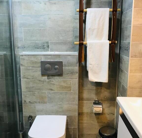 Economy Triple Room, Barkod Otel