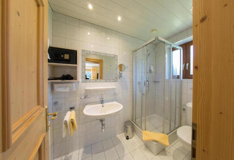 2 Bedroom Apartment with Balcony, Landhaus Zauser