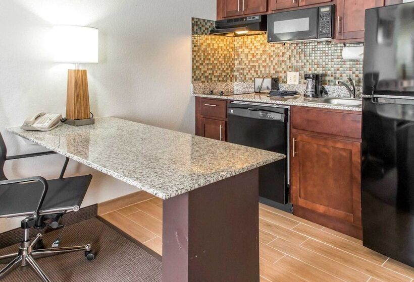 سوییت, Mainstay Suites Pittsburgh Airport