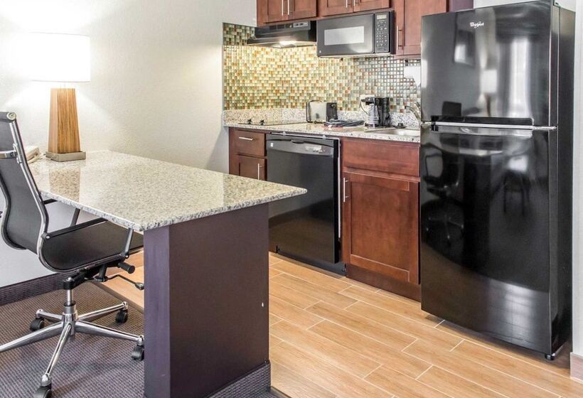 سوییت, Mainstay Suites Pittsburgh Airport