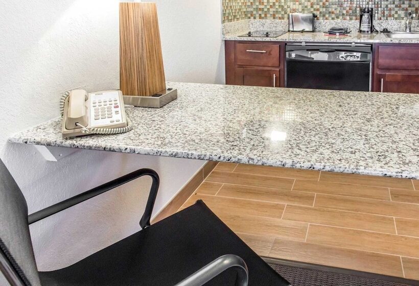 سوییت, Mainstay Suites Pittsburgh Airport