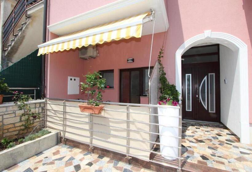 اتاق استاندارد با تراس, Guests House Lea