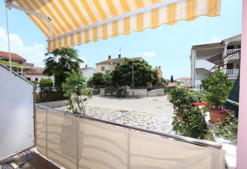 اتاق استاندارد با تراس, Guests House Lea