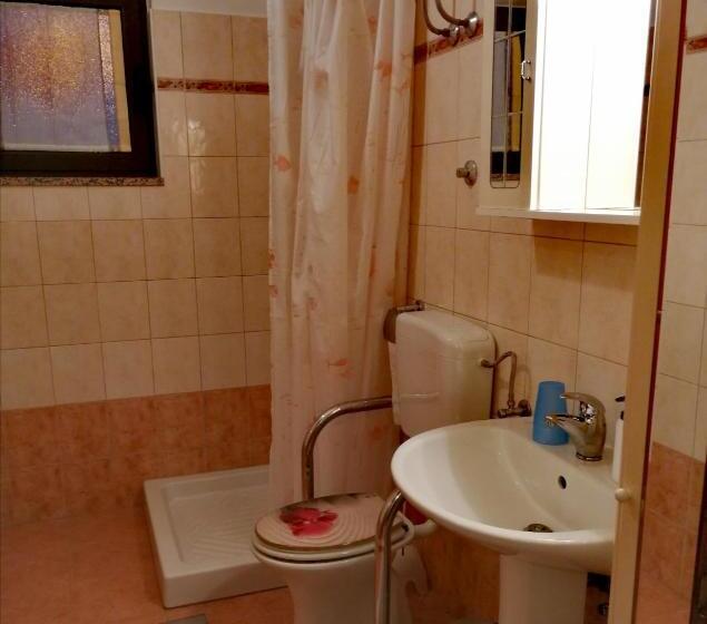 آپارتمان 1 خوابه با تراس, Guests House Lea