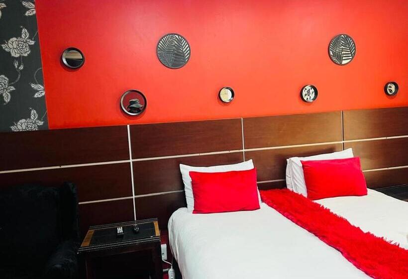 اتاق استاندارد با بالکن, Greater Heights Guest House
