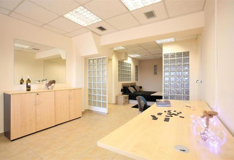 سوییت, Gk Airport Suites   Free Shuttle