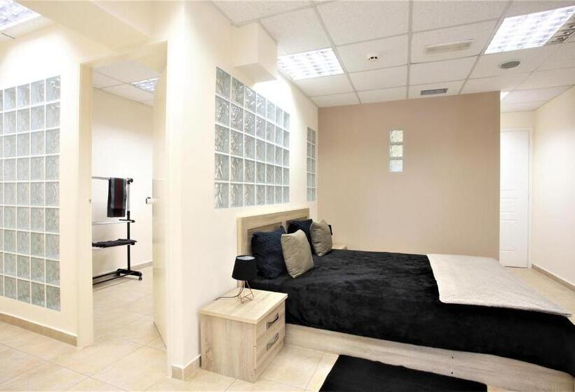 سوییت, Gk Airport Suites   Free Shuttle