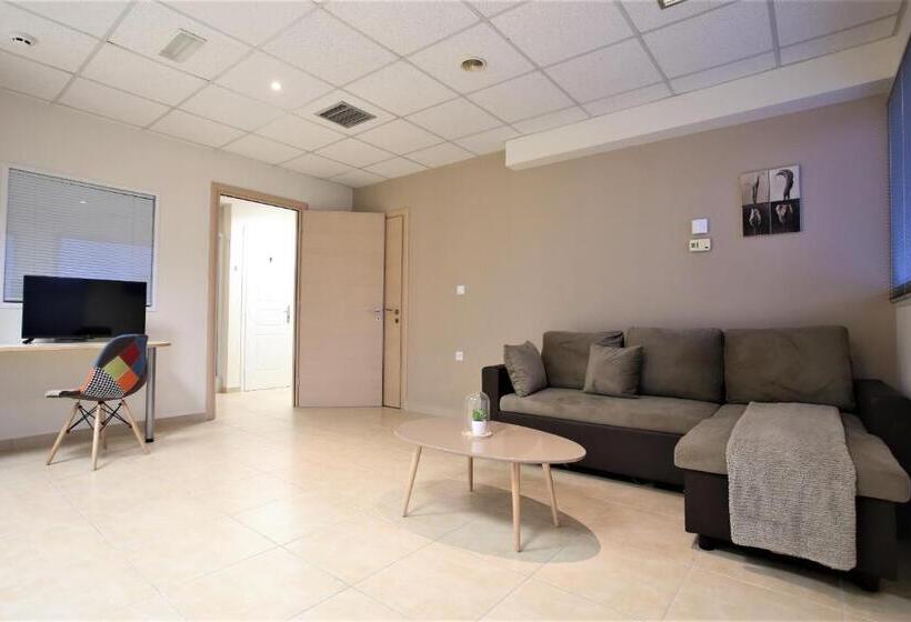 سوییت سوپریور, Gk Airport Suites   Free Shuttle