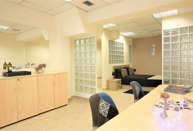 سوییت, Gk Airport Suites   Free Shuttle
