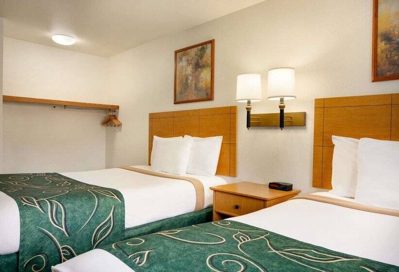 Номер Стандарт 2 Двуспальные Кровати, Travelodge By Wyndham Marysville