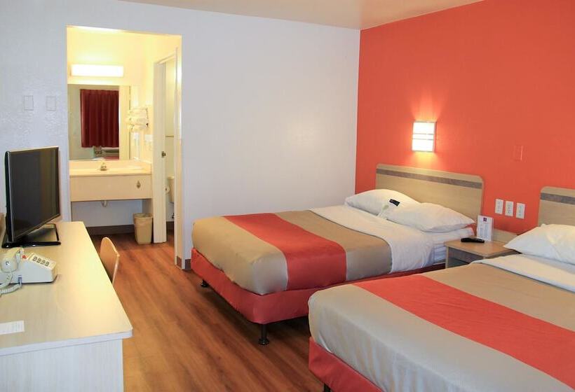 اتاق استاندارد با 2 تخت دوبل, Motel 6enfield, Ct  Hartford