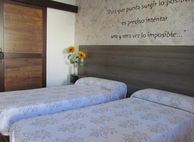 اتاق استاندارد, Hostal Almagro