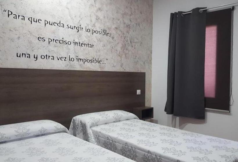 اتاق استاندارد, Hostal Almagro