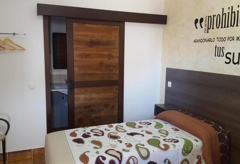 اتاق استاندارد, Hostal Almagro