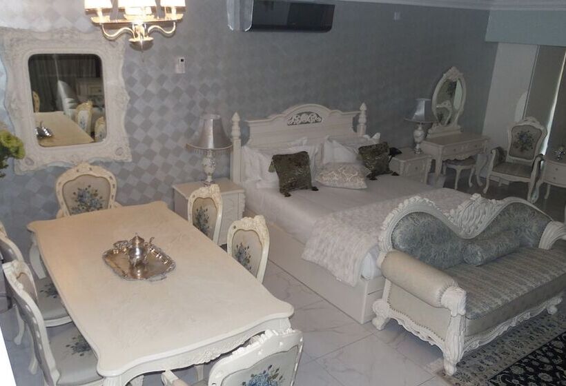 سوئیت پرزیدنت, Elegant & Exclusive Boutique Guesthouse