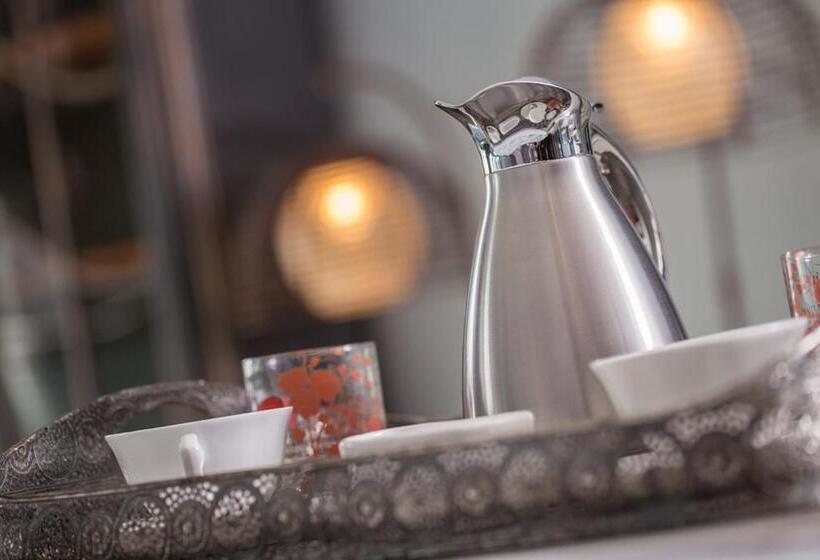 سوئیت پرزیدنت, Elegant & Exclusive Boutique Guesthouse