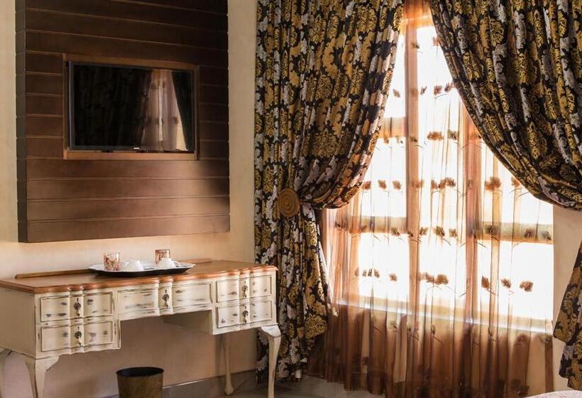 سوییت, Elegant & Exclusive Boutique Guesthouse