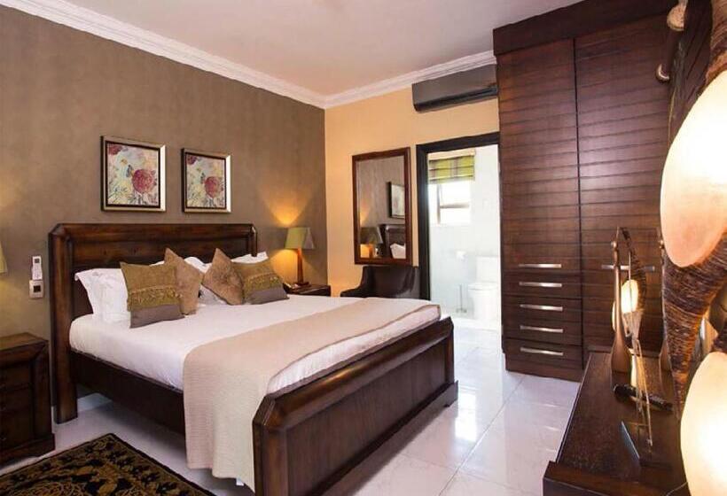 استودیوی استاندارد, Elegant & Exclusive Boutique Guesthouse