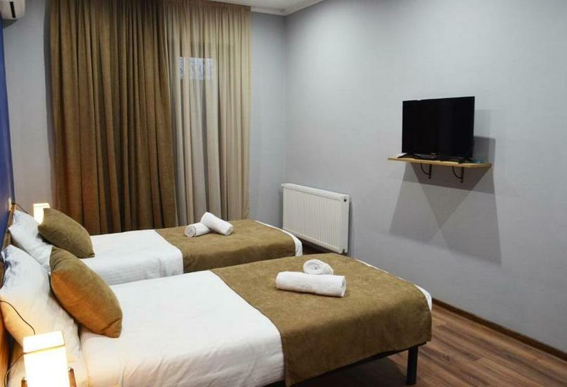 اتاق لوکس با بالکن, Taba Hall Boutique