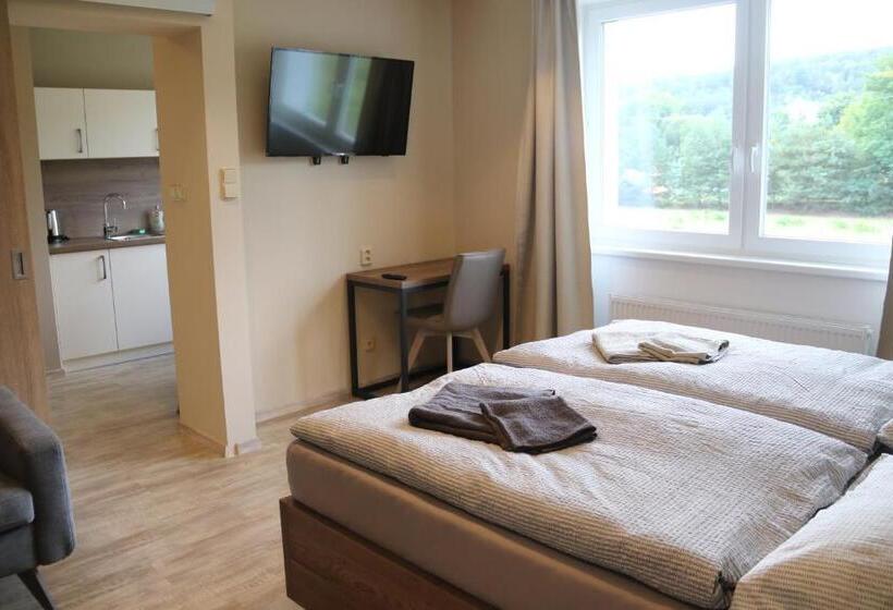 带阳台套房, Apartmány Lama