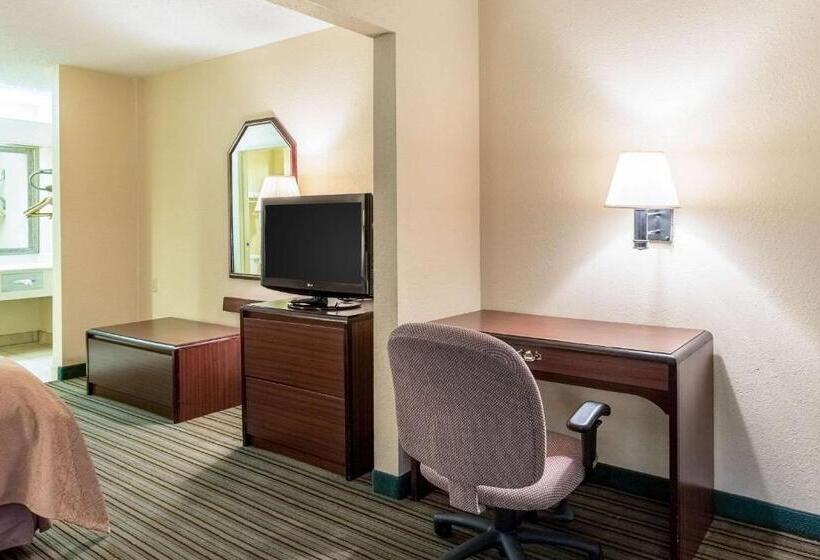 キングサイズベッドのスタンダードルーム, Quality Inn