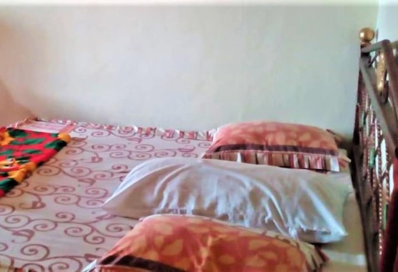 Quarto Estandar Individual, Wisma & Kantin Amanda