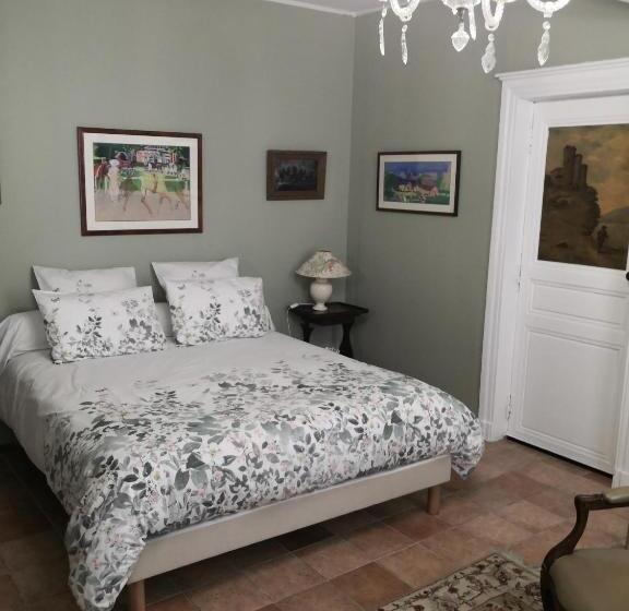 اتاق استاندارد, Les Chambres De L Horloge