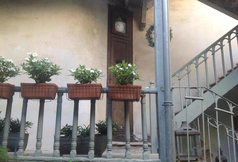 سوییت, Les Chambres De L Horloge