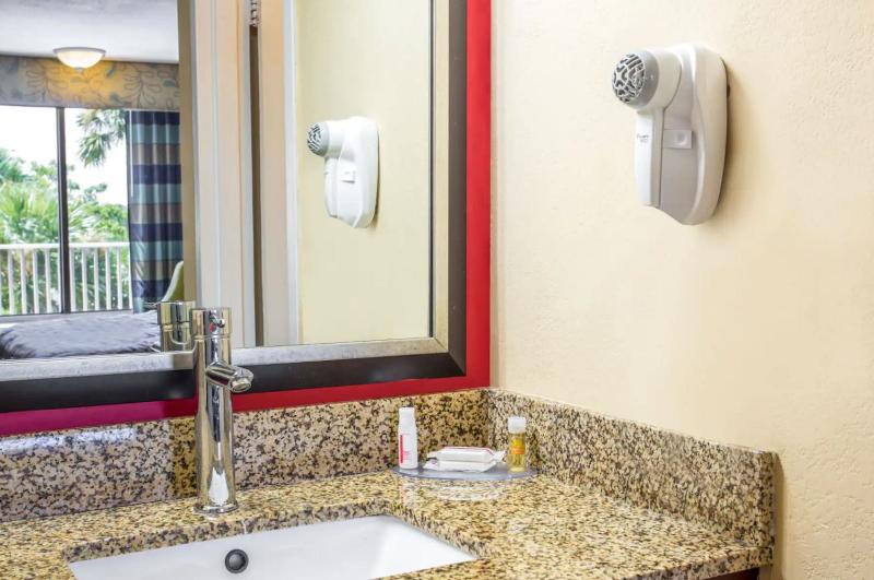 Premium Rum, Holiday Inn Denver East, An Ihg